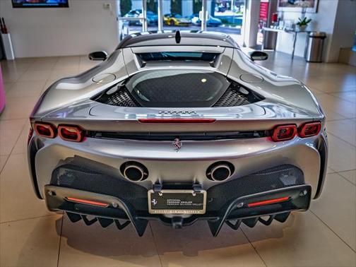 2022 Ferrari SF90 Stradale Base