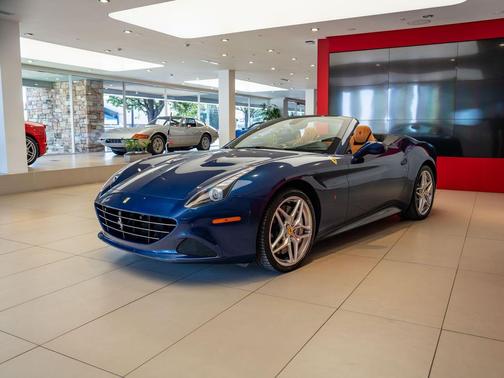 Blu Tour De France Metallic 2016 Ferrari California T