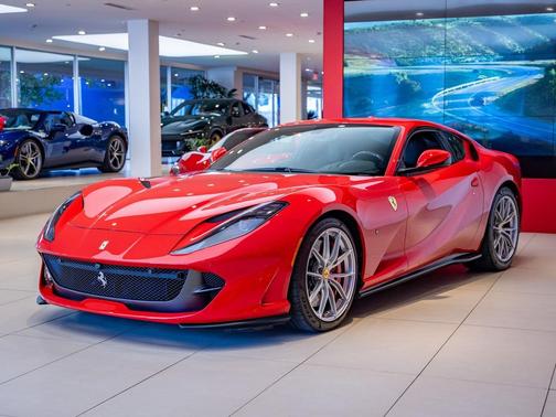 2019 Ferrari 812 Superfast Base