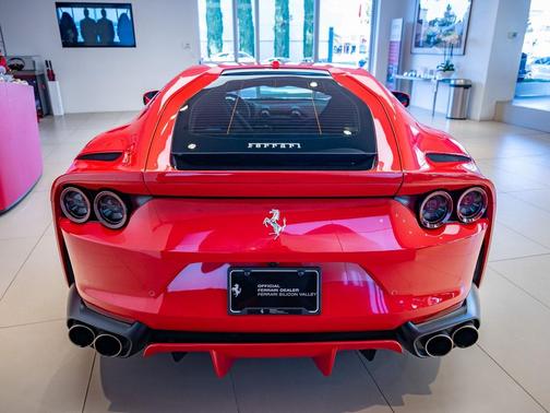 2019 Ferrari 812 Superfast Base