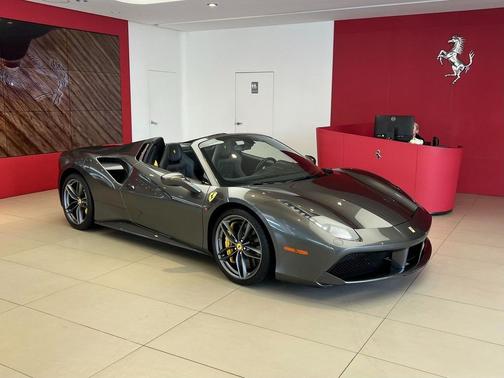 2017 Ferrari 488 Spider Base