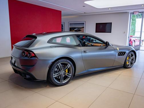 2018 Ferrari GTC4Lusso V12