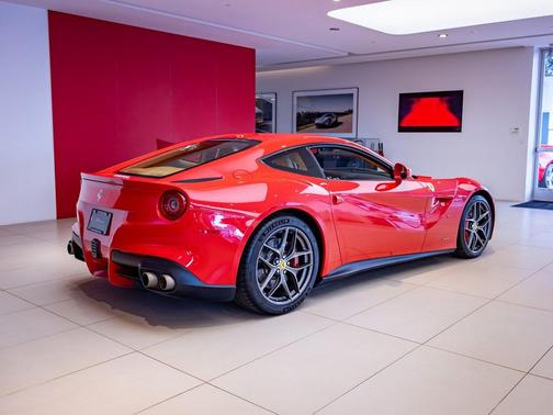 2015 Ferrari F12berlinetta Base