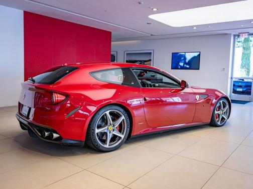 2012 Ferrari FF Base