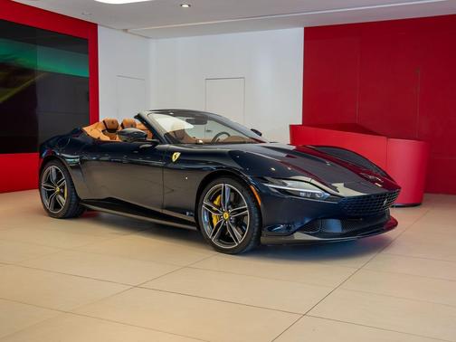 Blu Pozzi 2025 Ferrari Roma Spider Base