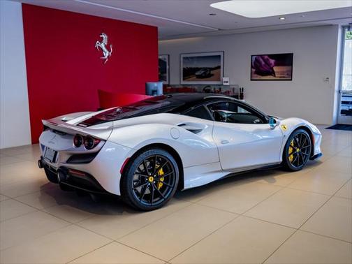 2020 Ferrari F8 Tributo Base