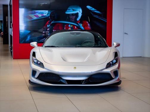2020 Ferrari F8 Tributo Base