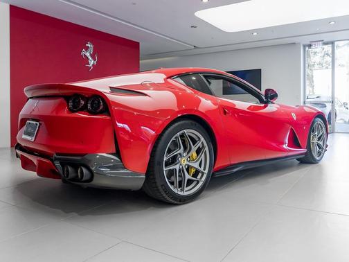 2018 Ferrari 812 Superfast Base