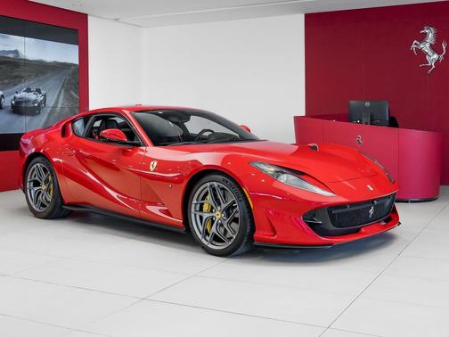 2018 Ferrari 812 Superfast Base