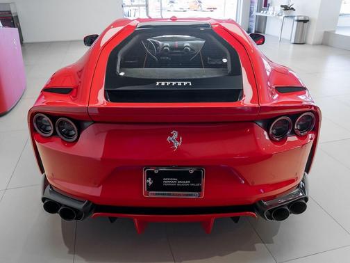 2018 Ferrari 812 Superfast Base