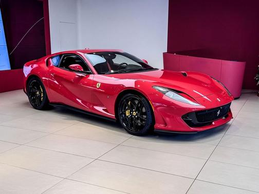2018 Ferrari 812 Superfast Base