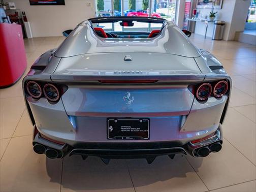 2021 Ferrari 812 GTS Base