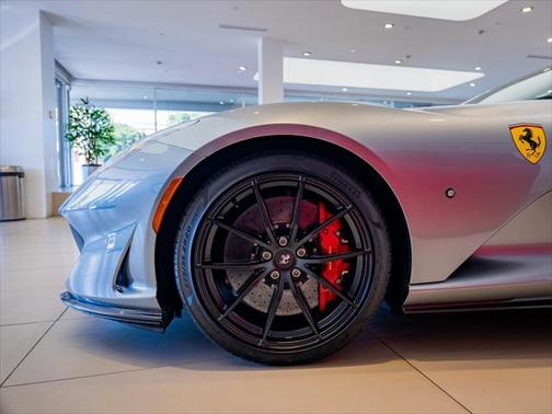 2021 Ferrari 812 GTS Base