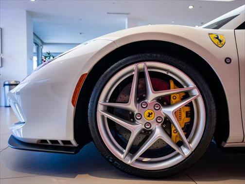 2022 Ferrari F8 Spider Base