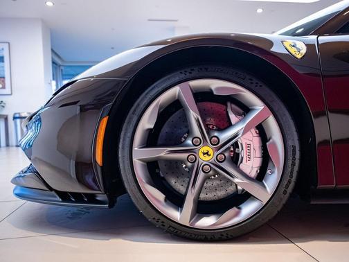 2022 Ferrari SF90 Spider Base