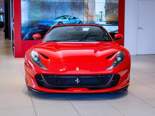 2023 Ferrari 812 GTS Base