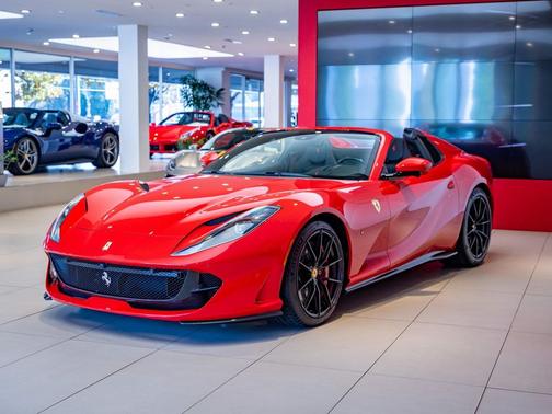 2023 Ferrari 812 GTS Base