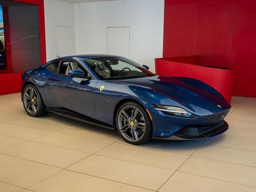 Blu Tour de France Metallic 2021 Ferrari Roma Base
