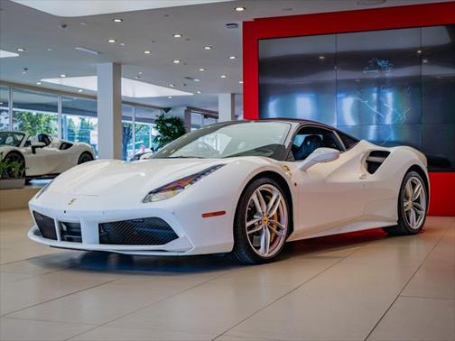 2016 Ferrari 488 GTB Base