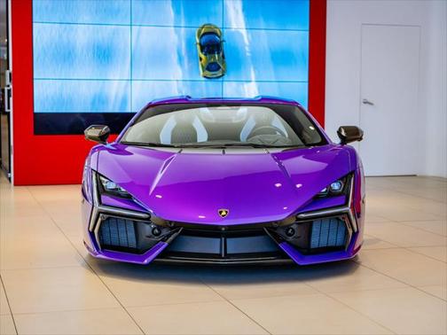 2024 Lamborghini Revuelto Base