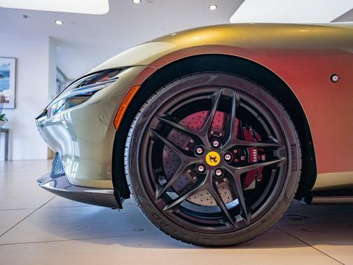 2024 Ferrari Roma Spider