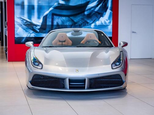 2018 Ferrari 488 Spider Base