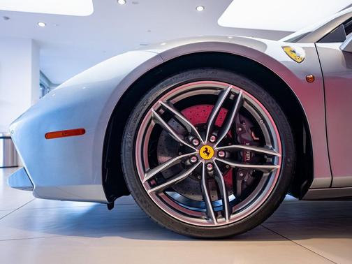 2018 Ferrari 488 Spider Base