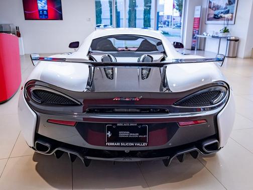 2016 McLaren 570S Base