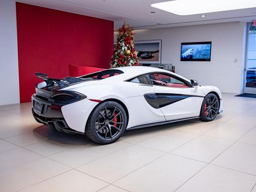 2016 McLaren 570S Base