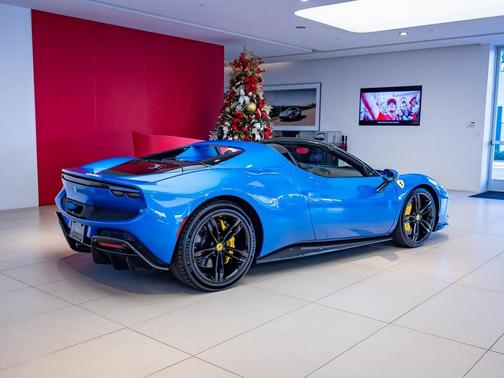 2024 Ferrari 296 GTS Base