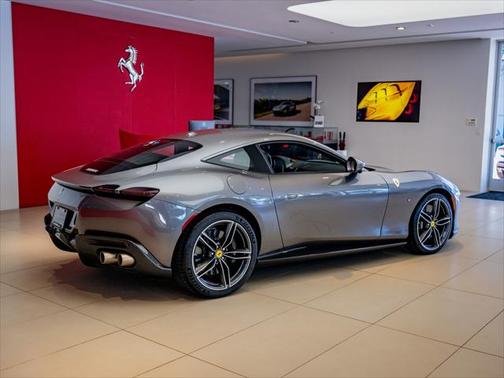 2022 Ferrari Roma Base