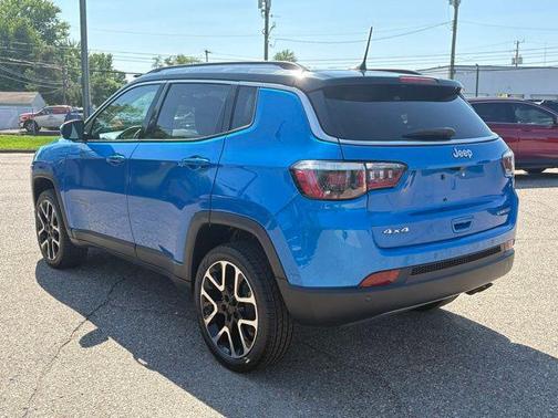 Laser Blue Pearlcoat 2018 Jeep Compass Limited