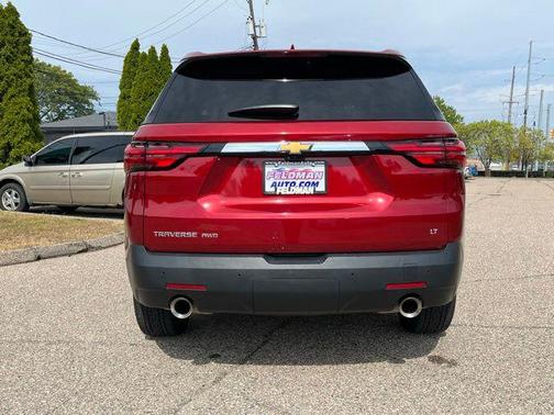 2022 Chevrolet Traverse LT Leather