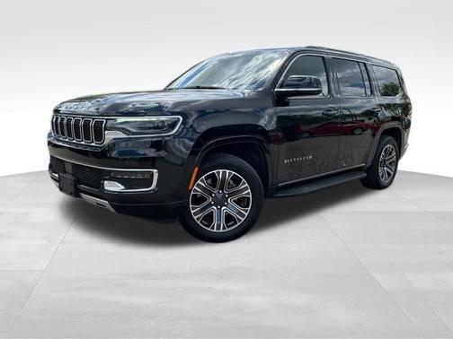 Diamond Black Crystal Pearlcoat 2024 Jeep Wagoneer Series II 4x4