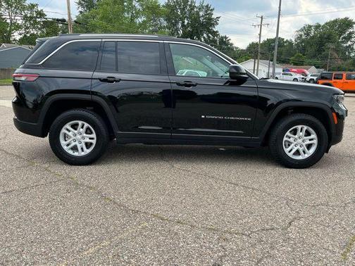 2023 Jeep Grand Cherokee Laredo