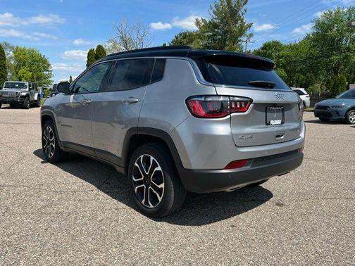 Billet Silver Metallic Clearcoat 2023 Jeep Compass Limited
