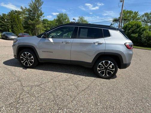 Billet Silver Metallic Clearcoat 2023 Jeep Compass Limited