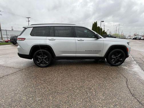 Silver Zynith 2022 Jeep Grand Cherokee L Altitude
