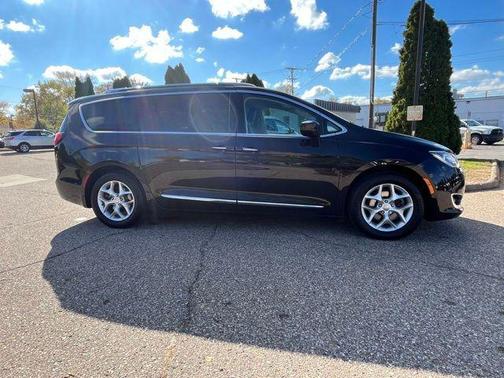 2019 Chrysler Pacifica Touring-L Plus