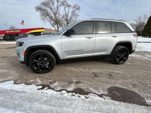 2023 Jeep Grand Cherokee Altitude