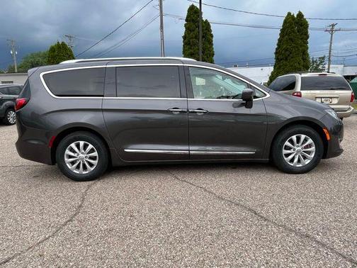 2018 Chrysler Pacifica Touring-L Plus