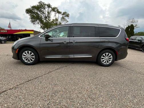 2018 Chrysler Pacifica Touring-L Plus