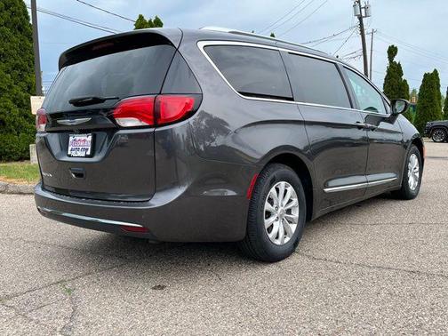 2018 Chrysler Pacifica Touring-L Plus