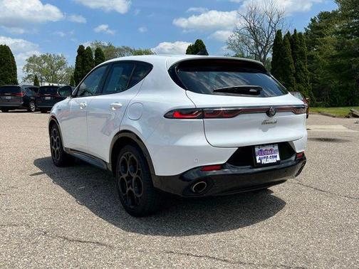 Alfa White 2024 Alfa Romeo Tonale Veloce EAWD