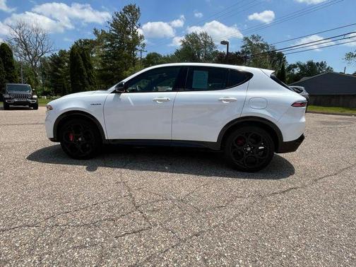 Alfa White 2024 Alfa Romeo Tonale Veloce EAWD