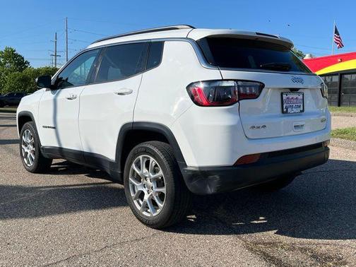 2022 Jeep Compass Latitude Lux