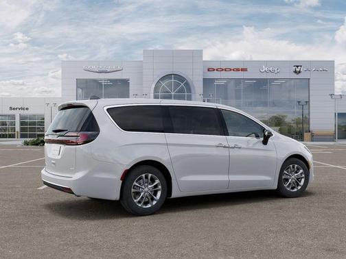Pw7 2027 Chrysler Pacifica L