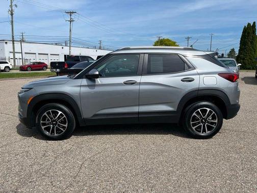 Sterling Gray Metallic 2025 Chevrolet Trailblazer LT
