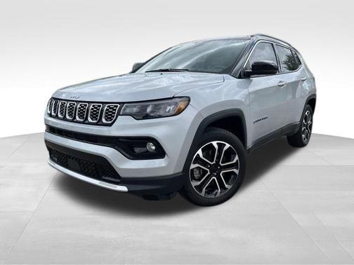 Silver Zynith Metallic Clearcoat 2024 Jeep Compass Limited