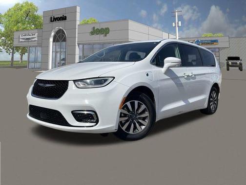 2022 Chrysler Pacifica Hybrid Touring L